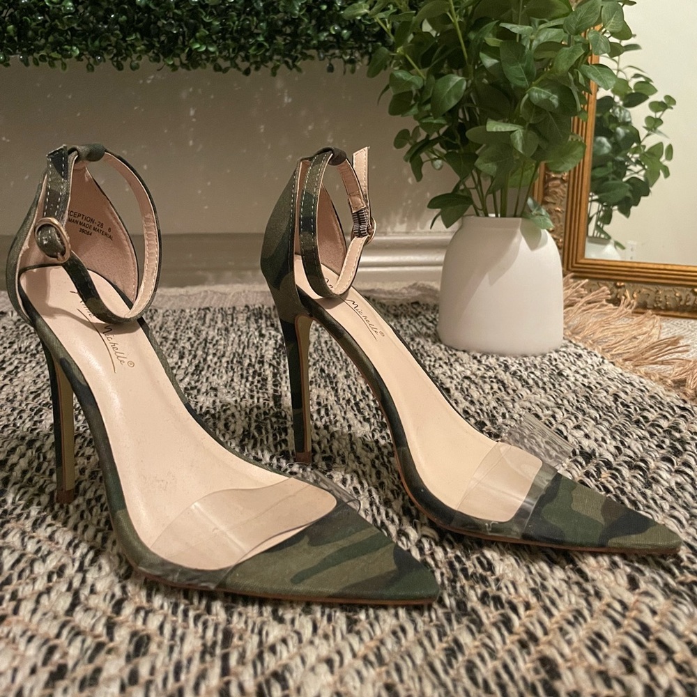 💚 Camo Print Strappy Heels